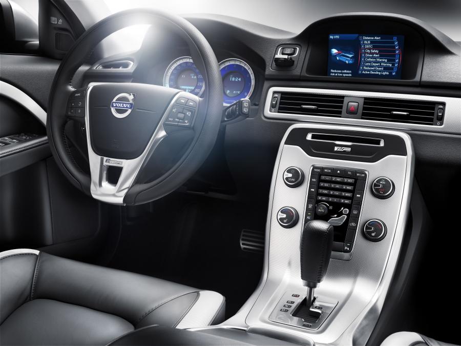  Volvo V70 R-Design 2011 года  (фото 18 из 23)